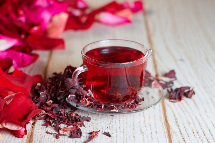 Ginger Tea with Hibiscus