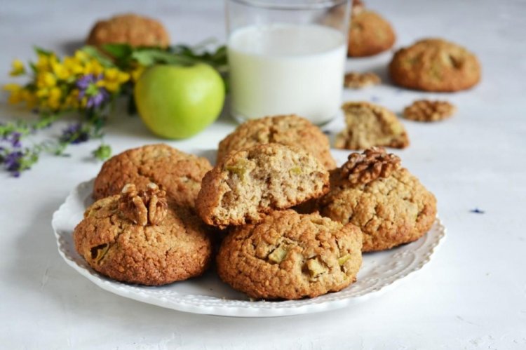 Apple Oatmeal Cookies