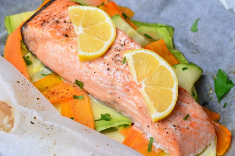 Pink Salmon Steaks with Zucchini in the Oven