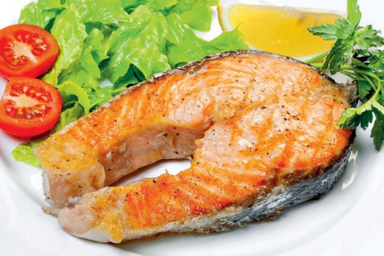 Pink Salmon Steaks with Sugar in the Oven