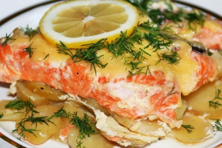 Pink Salmon Steaks with Potatoes in the Oven