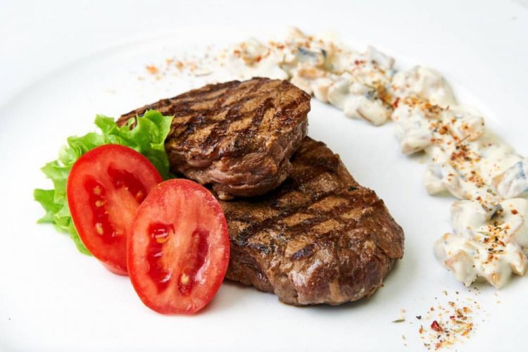 Beef Medallions in a Spicy Marinade on the Grill