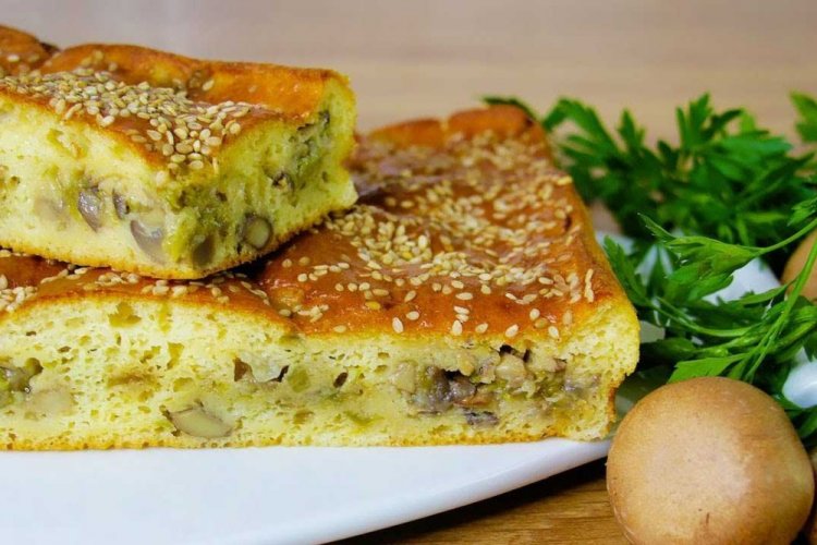 Lean Pour-Over Pie with Cabbage and Mushrooms