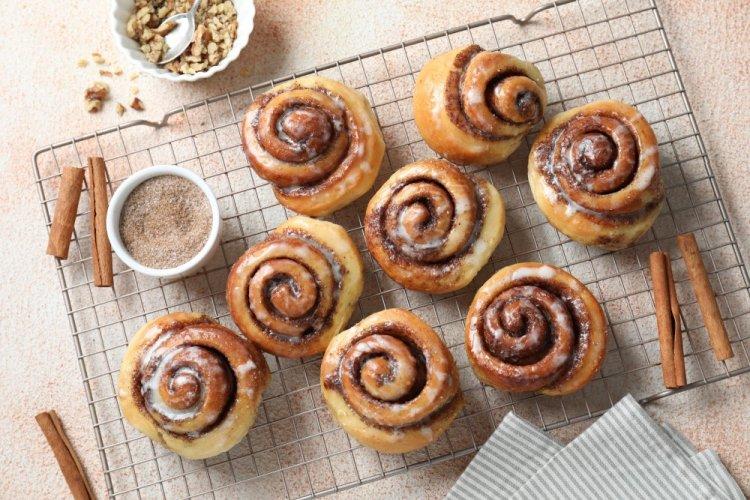 Sweet Buns with Coconut Flour and Mozzarella