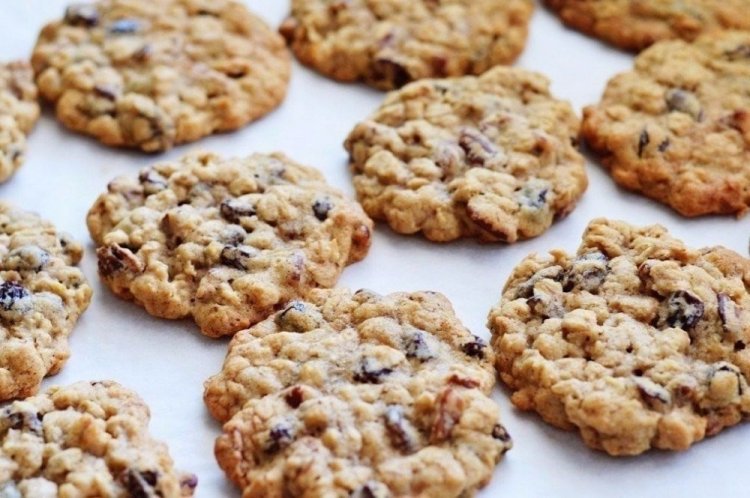Healthy Oatmeal Cookies with Kefir