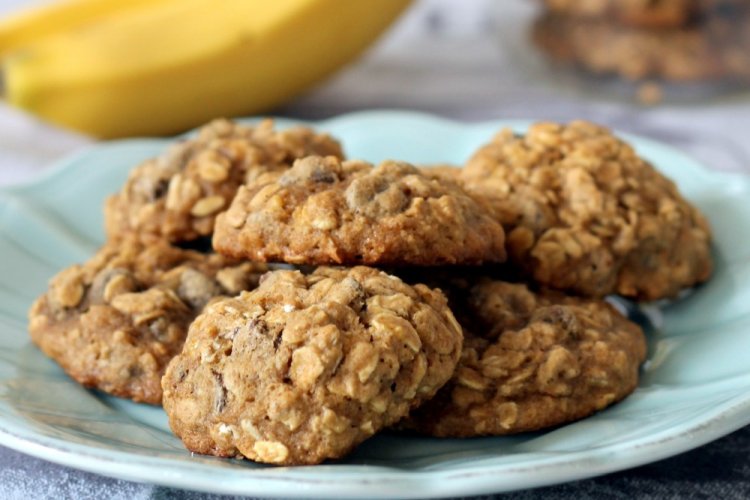 Healthy Oatmeal Cookies with Banana