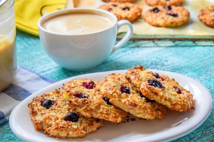 Healthy Oatmeal Cookies with Coconut Oil and Yogurt