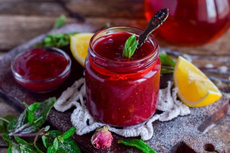 Strawberry Jam with Lemon