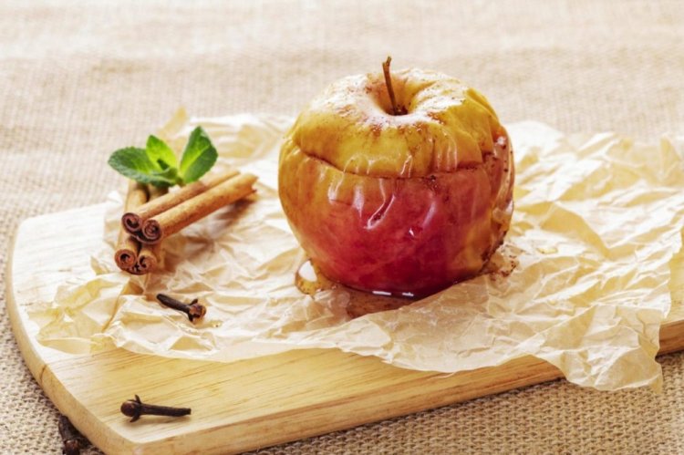 Manzanas Asadas con Frambuesas y Nueces