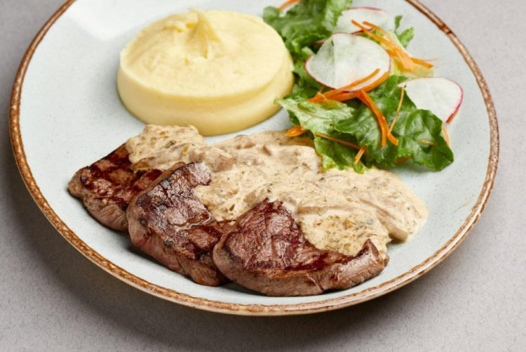 Pork Medallions in Sour Cream Sauce