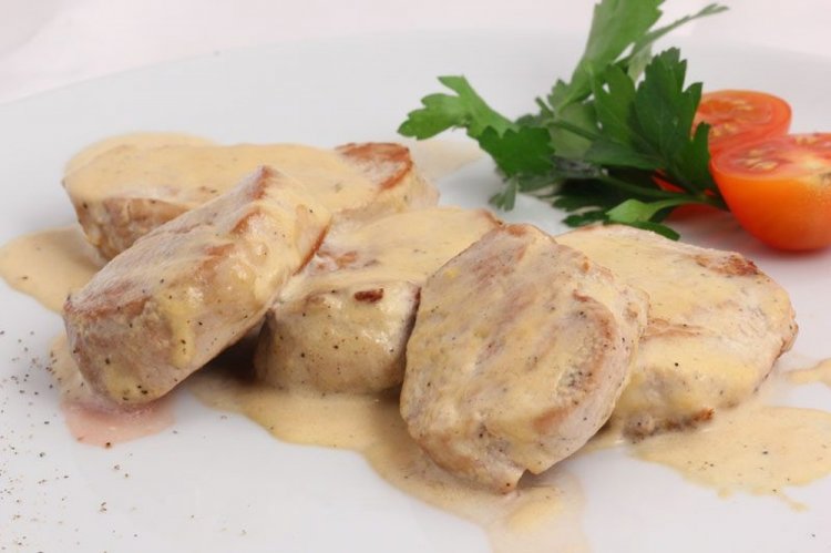 Pork Medallions in Cream Sauce