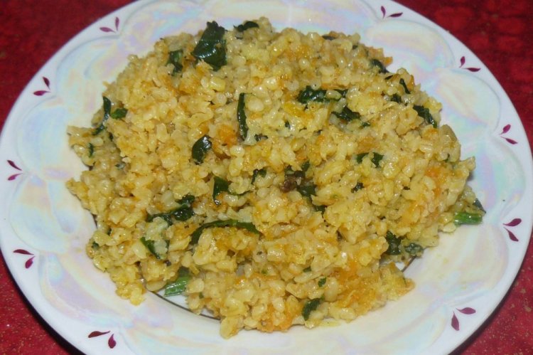 Bulgur con espinacas en sartén