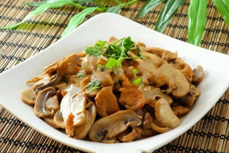 Pork with Mushrooms in a Roasting Bag