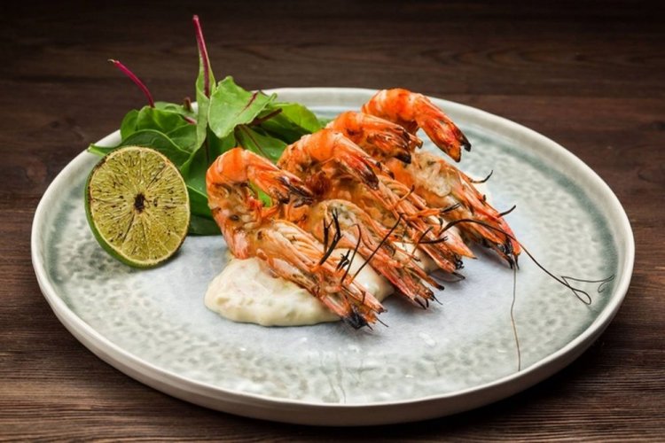 Grilled Langoustines Marinated with Balsamic Vinegar and Garlic