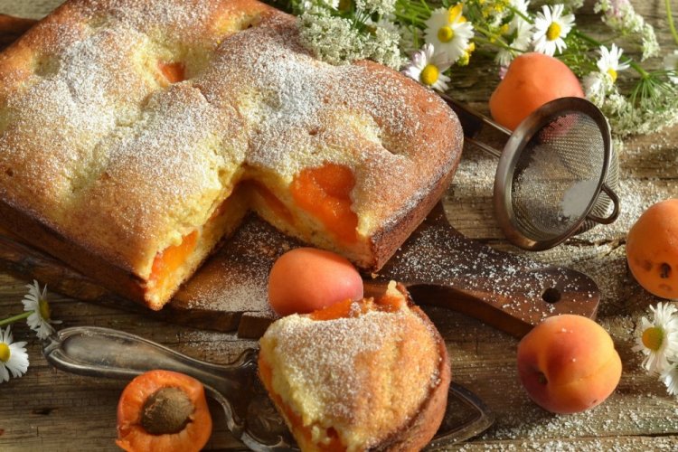 Charlotte con albaricoques