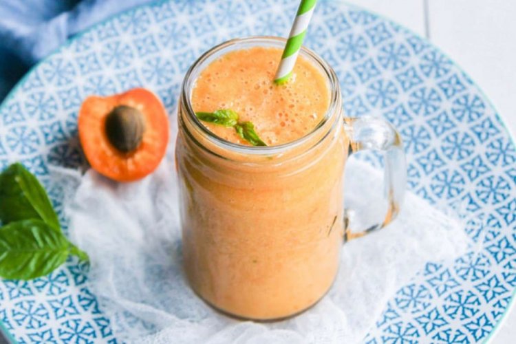 Batido de albaricoques y plátanos