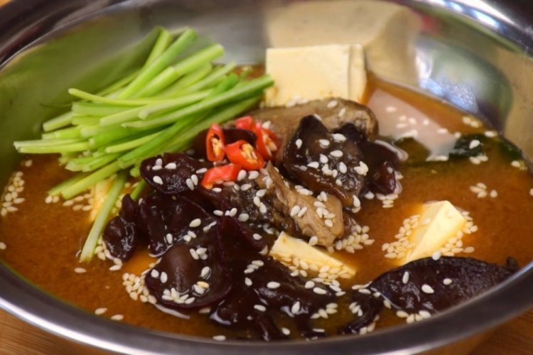 Japanese Mushroom Soup