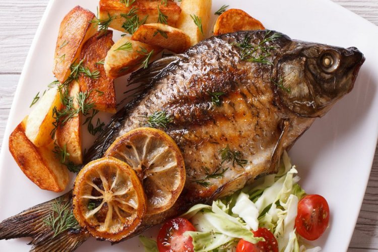 Carp with Potatoes on the Grill