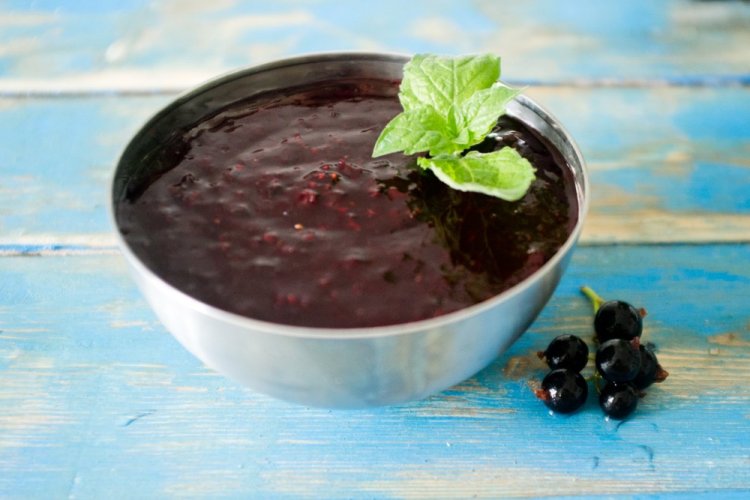 Salsa de grosella negra