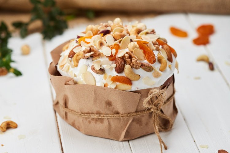 Kulich de Pascua con Nueces