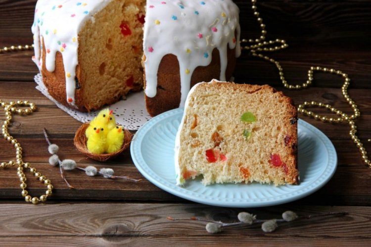 Kulich de requesón en olla de cocción lenta
