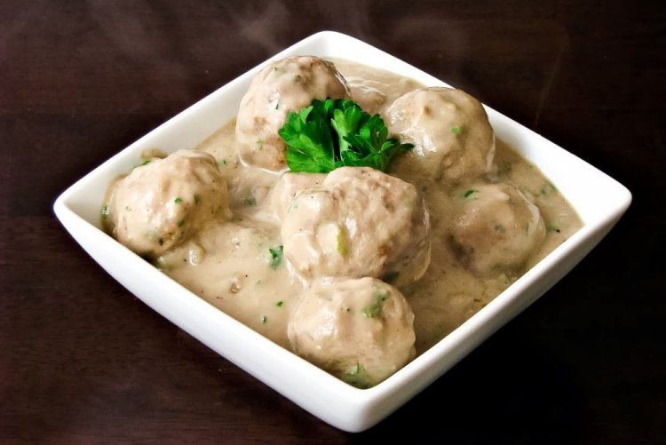 Milk Sauce for Meatballs