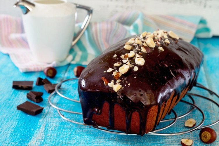 Kulich de Pascua de chocolate en panificadora