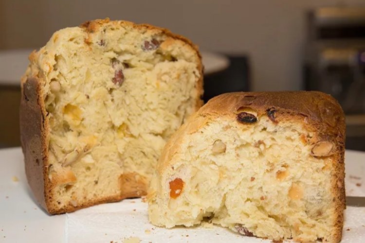 Kulich de Pascua especiado en panificadora