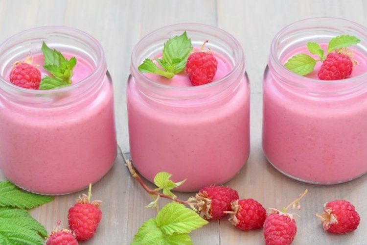 Panna cotta de queso con frambuesa