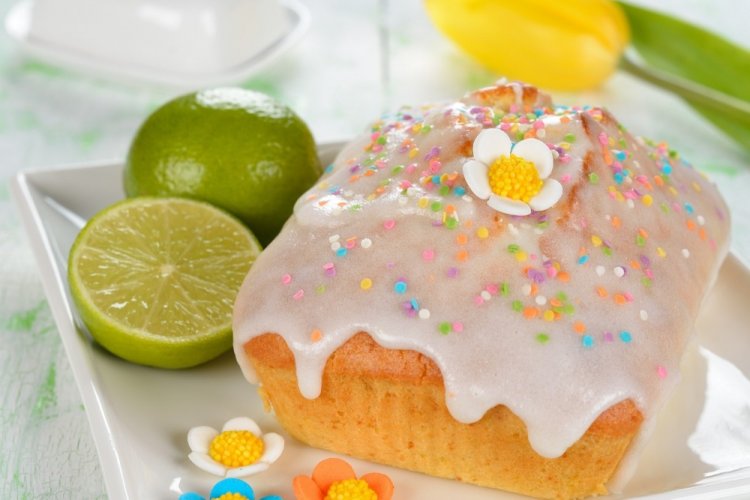 Glaze with Lemon Juice and Butter for Kulich