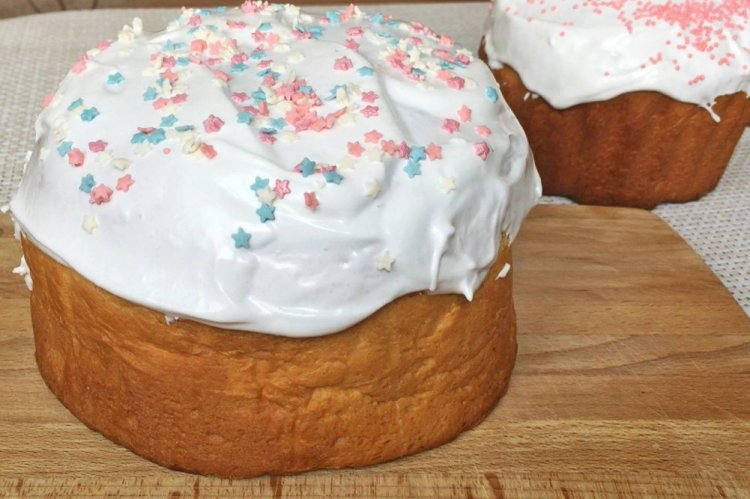 Milk Glaze for Easter Kulich