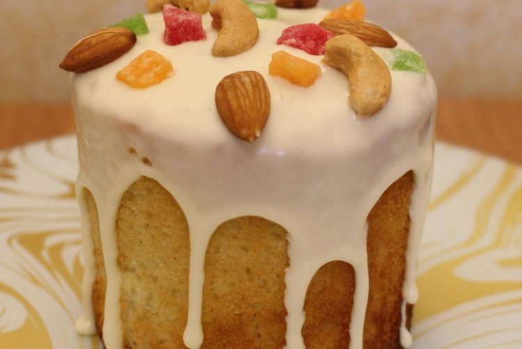Glaze with Condensed Milk for Kulich