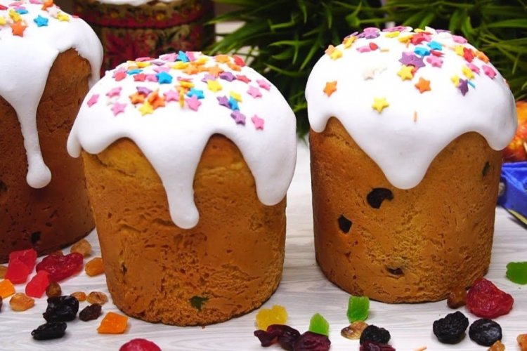 Cooked Glaze for Easter Kulich