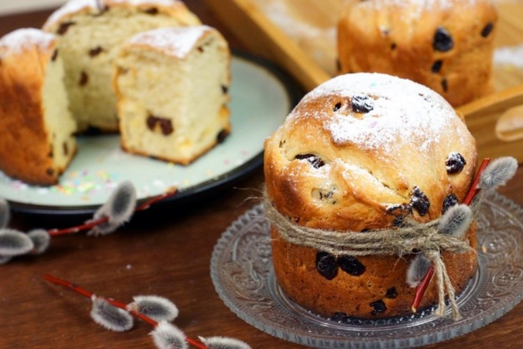 Kulich saludable de requesón para Pascua