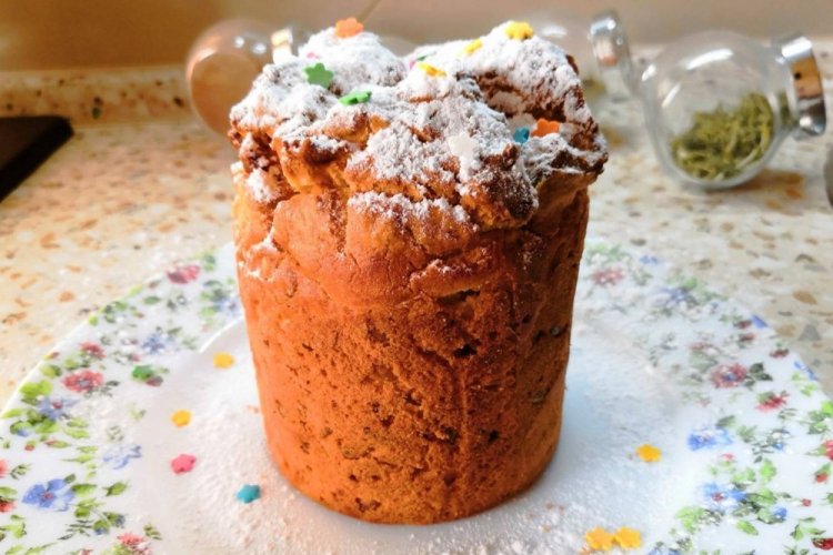 Kulich saludable de Pascua con miel