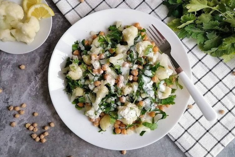 Cazuela de Cuaresma con arroz y garbanzos