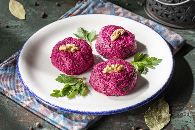 Beet Pkhali