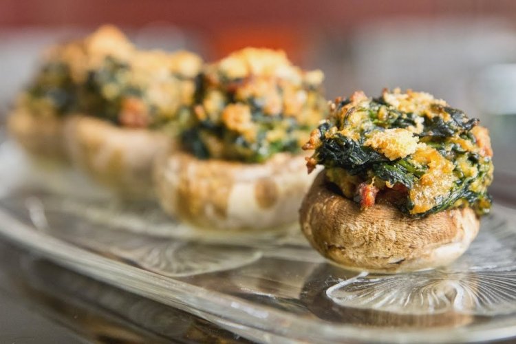 Lenten Stuffed Mushrooms with Spinach
