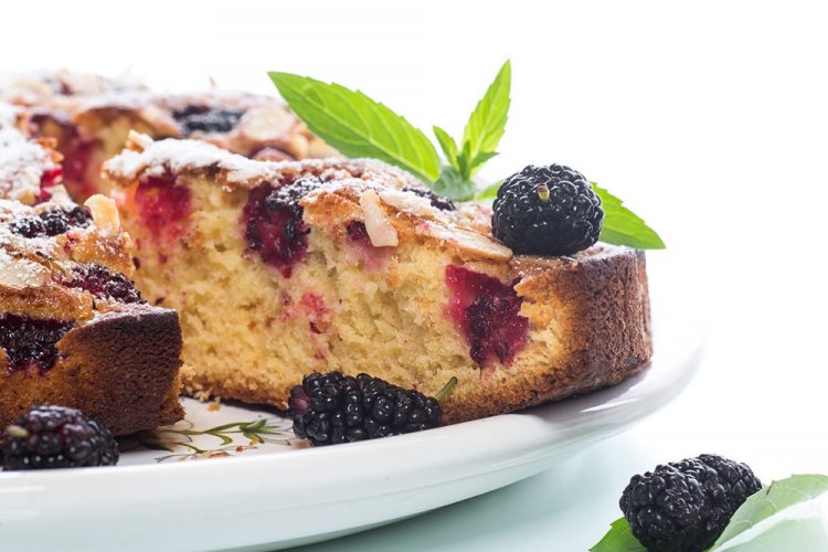 Mulberry Sponge Cake