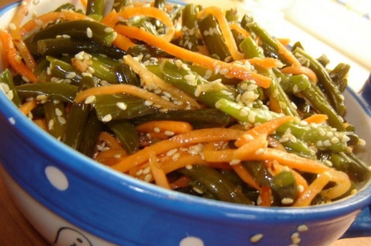 Tallos de ajo al estilo coreano