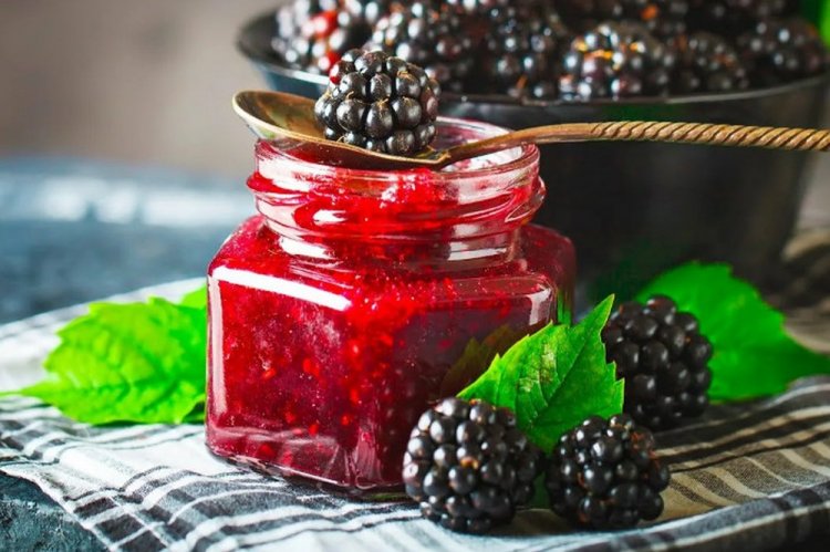 Mermelada de moras con naranja