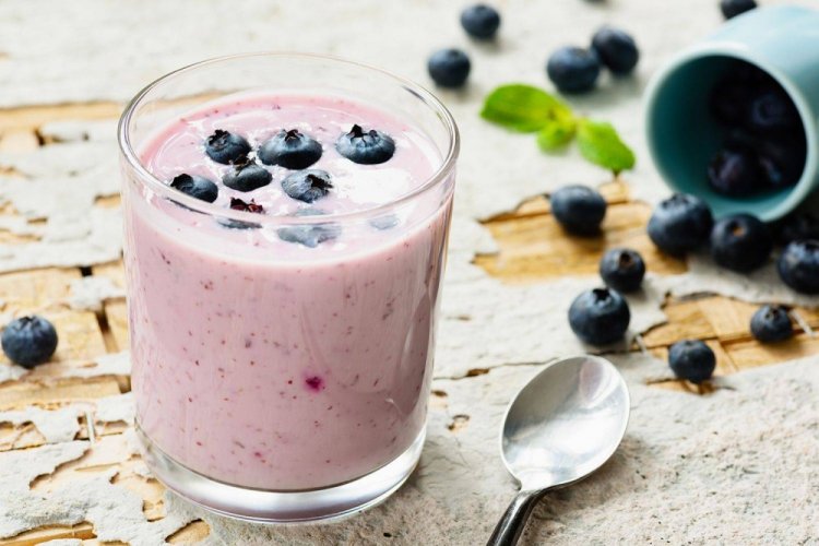 Batido de yogur y arándanos