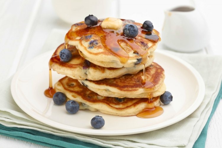 Panqueques de leche con arándanos