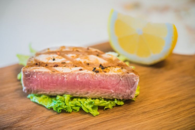 Juicy Tuna Baked in Foil on the Grill