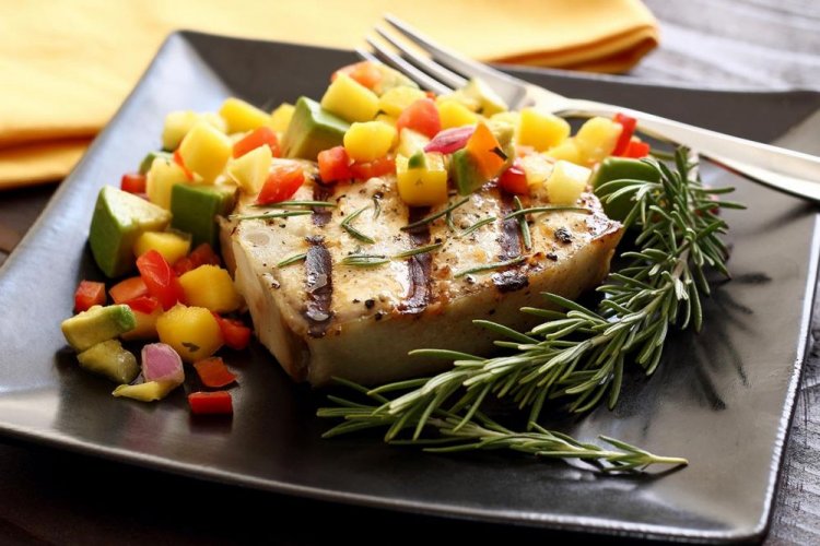 Grilled Tuna in Mango Marinade