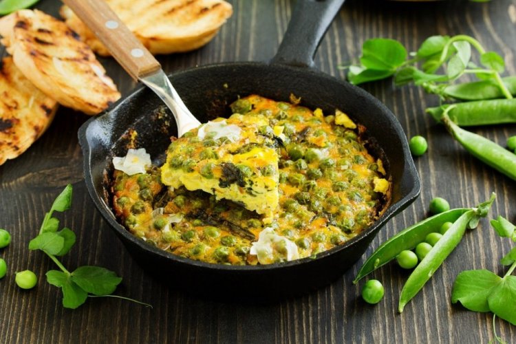 Tortilla de espinacas y guisantes