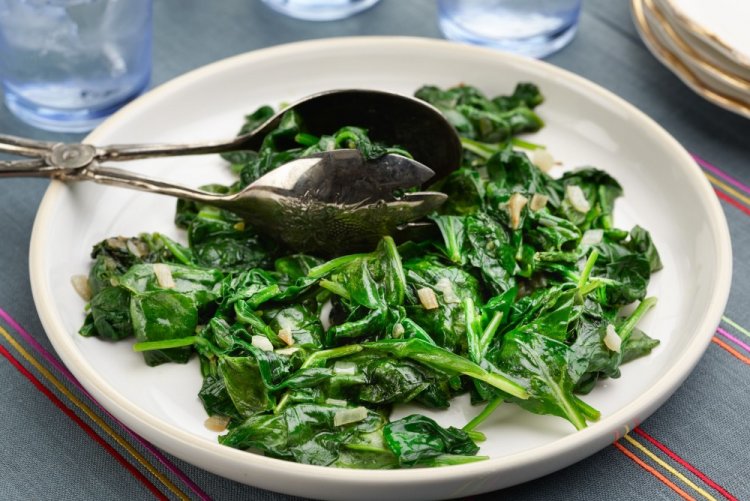 Espinacas salteadas