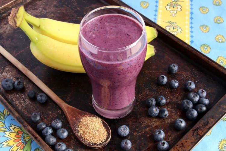 Blueberry and Banana Smoothie