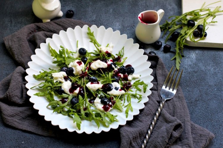 Blueberry and Soft Cheese Salad