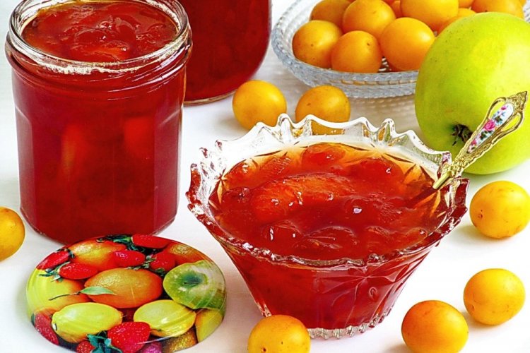 Plum and Apple Jam